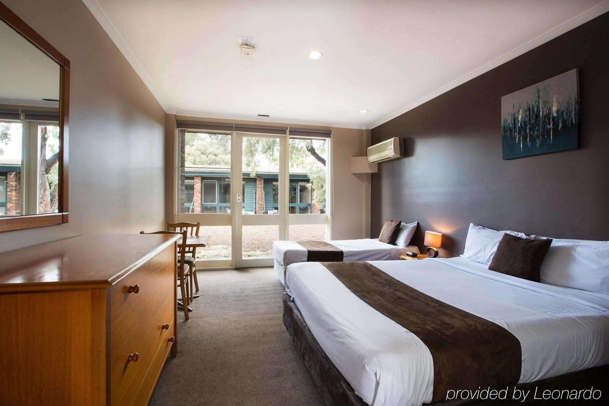 Burvale Hotel Nunawading Exterior foto